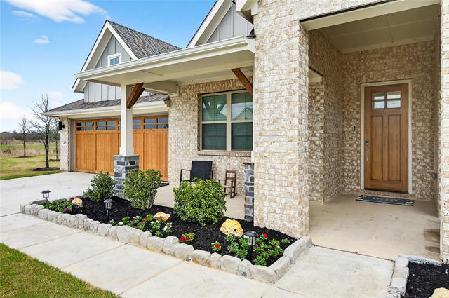 Building Photo - 215 Frio Dr