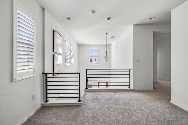 Building Photo - 9105 Garnet Dr