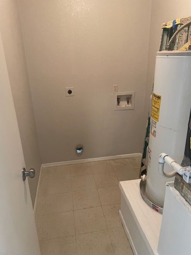 Building Photo - 3536 S Littlejohn Ave