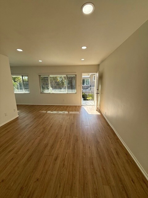 Building Photo - 8428 Gulana Ave