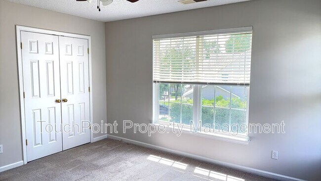 Building Photo - 8620 Grey Squirrel Ct