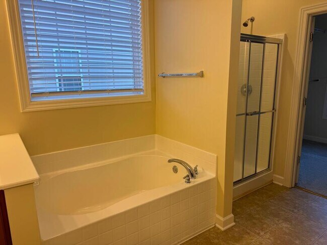 Building Photo - 1206 Siena Dr
