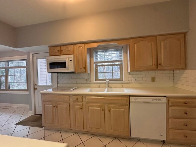 Building Photo - 4315 Stringtown Rd