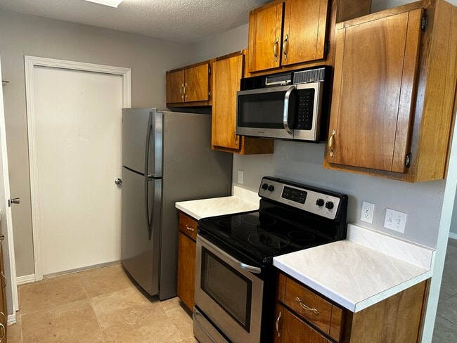 Building Photo - 2987 Windsor Cir