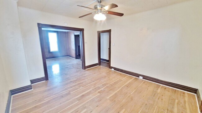 Building Photo - 233-235 Centennial Avenue