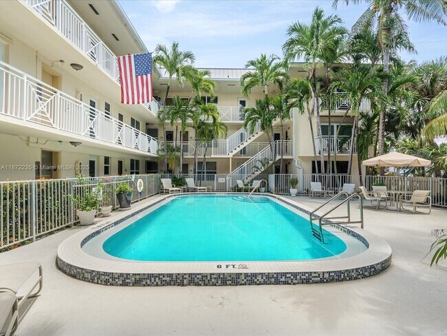 Building Photo - 255 Sunrise Dr