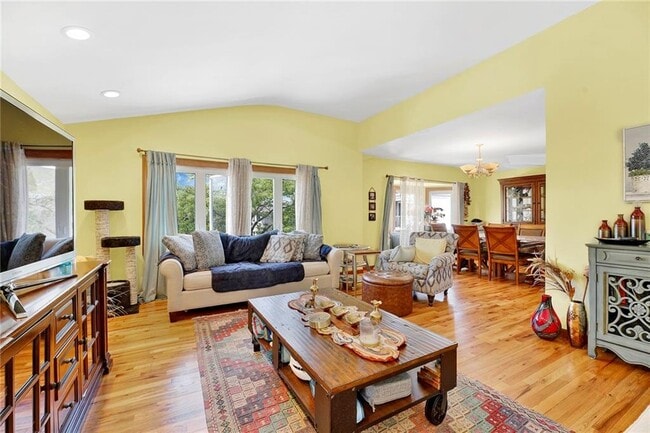 Building Photo - 24 Purdue Ct