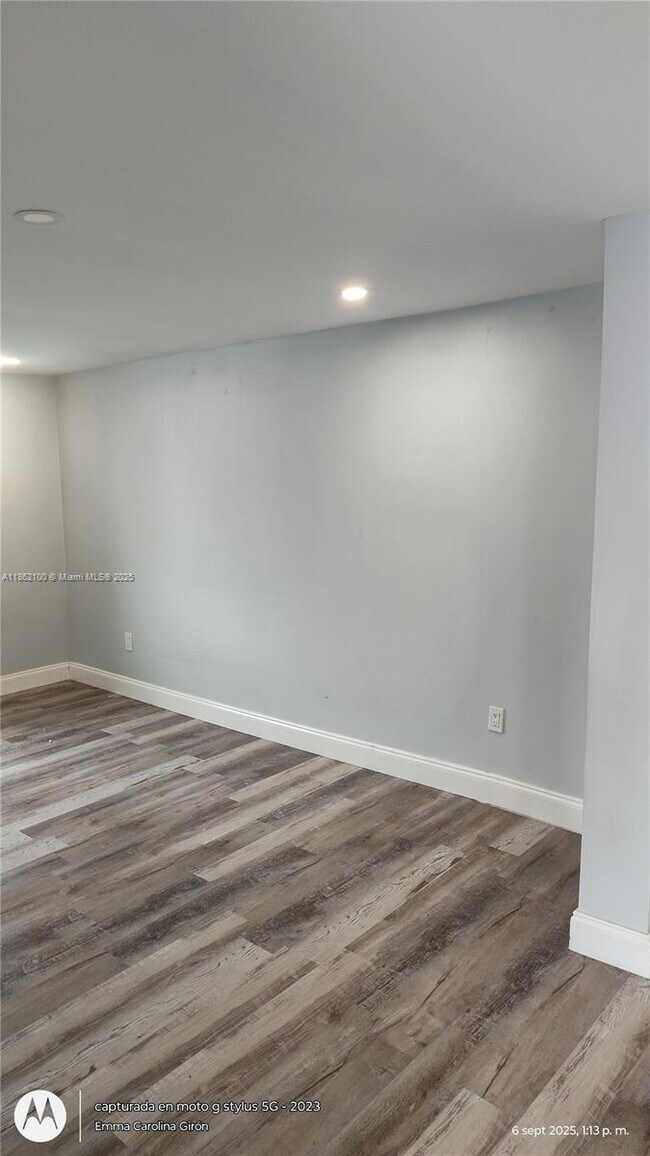 Building Photo - 115 Walker Ave