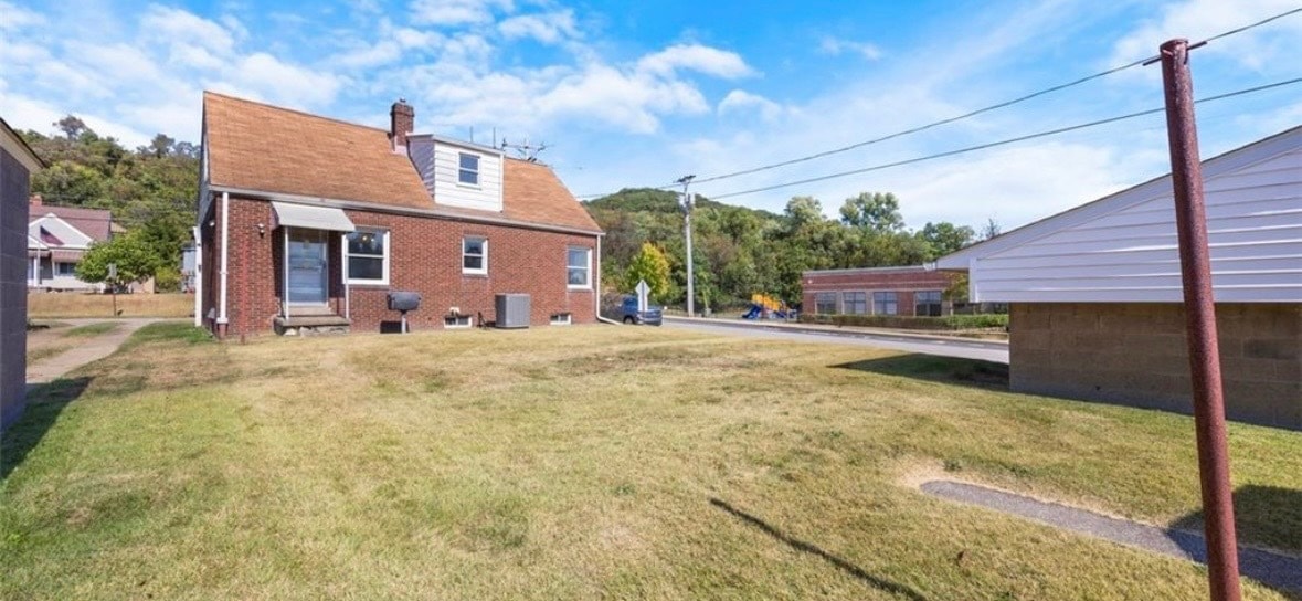 Yard - 1284 Ohio Ave