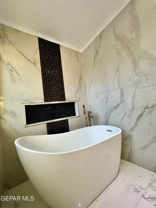 Building Photo - 6332 El Risco St