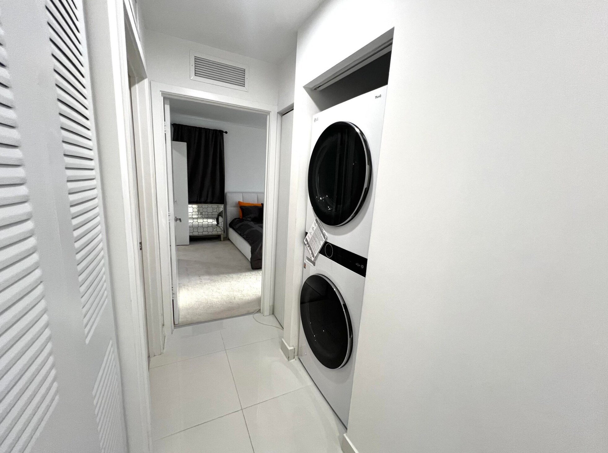 Building Photo - 2651 NE 212th Ter