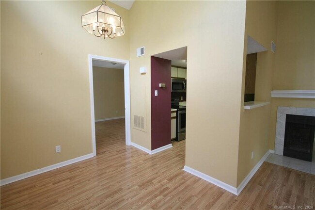 Building Photo - 285 Carriage Crossing Ln