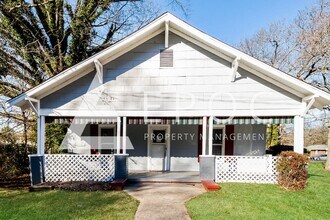 Building Photo - 707 E Dayton Ave