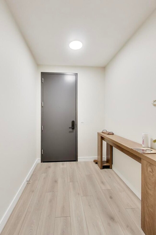 Building Photo - 14 W Superior St