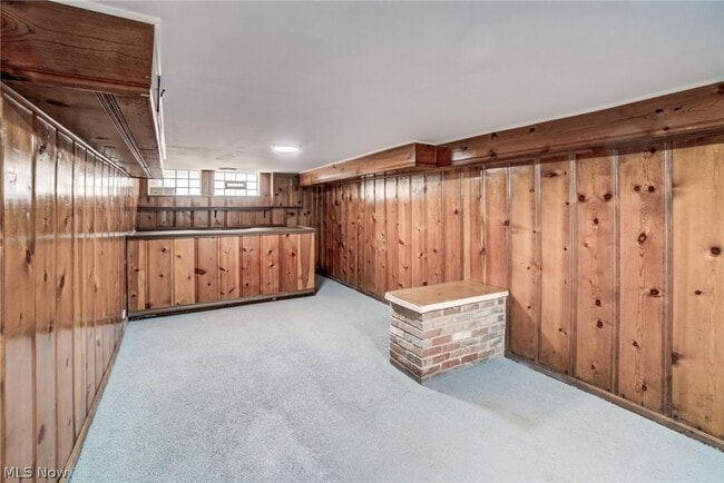Building Photo - 1343 Victory Dr