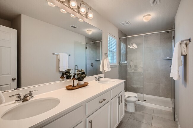 Building Photo - 9604 Dawn Pearl Dr