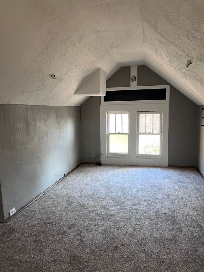 Building Photo - 2160 12th St SW