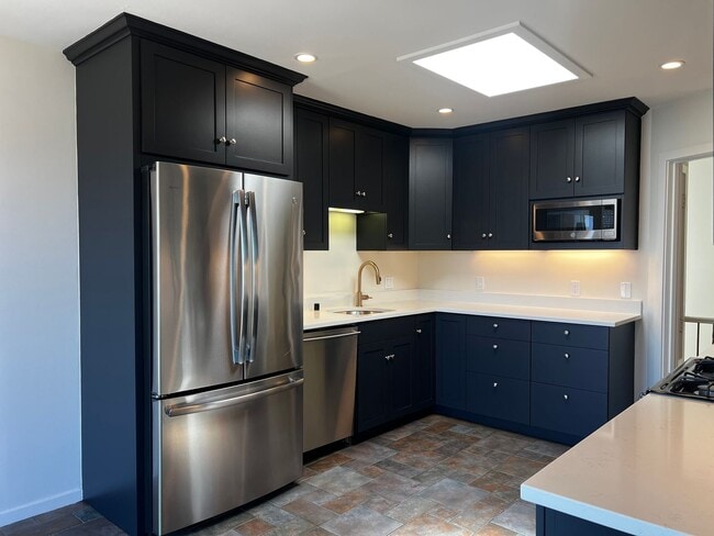 Building Photo - Views for Days Eureka Valley Home.  OPEN HOUSE!!!! THURSDAY, MAY 21 FROM 4:00 PM - 6:30 PM.