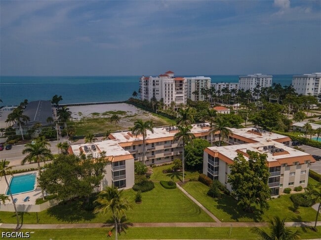 Building Photo - 1100 Gulf Shore Blvd N