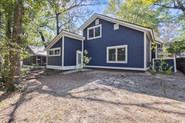 Building Photo - 2112 Brunswick Cir