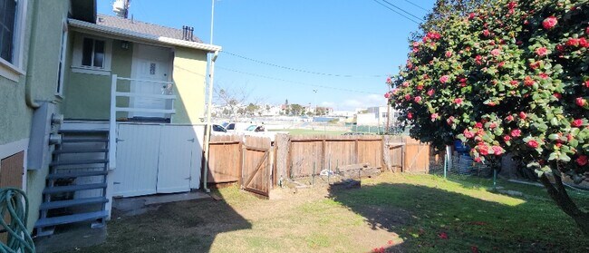 Building Photo - 544 Virginia St