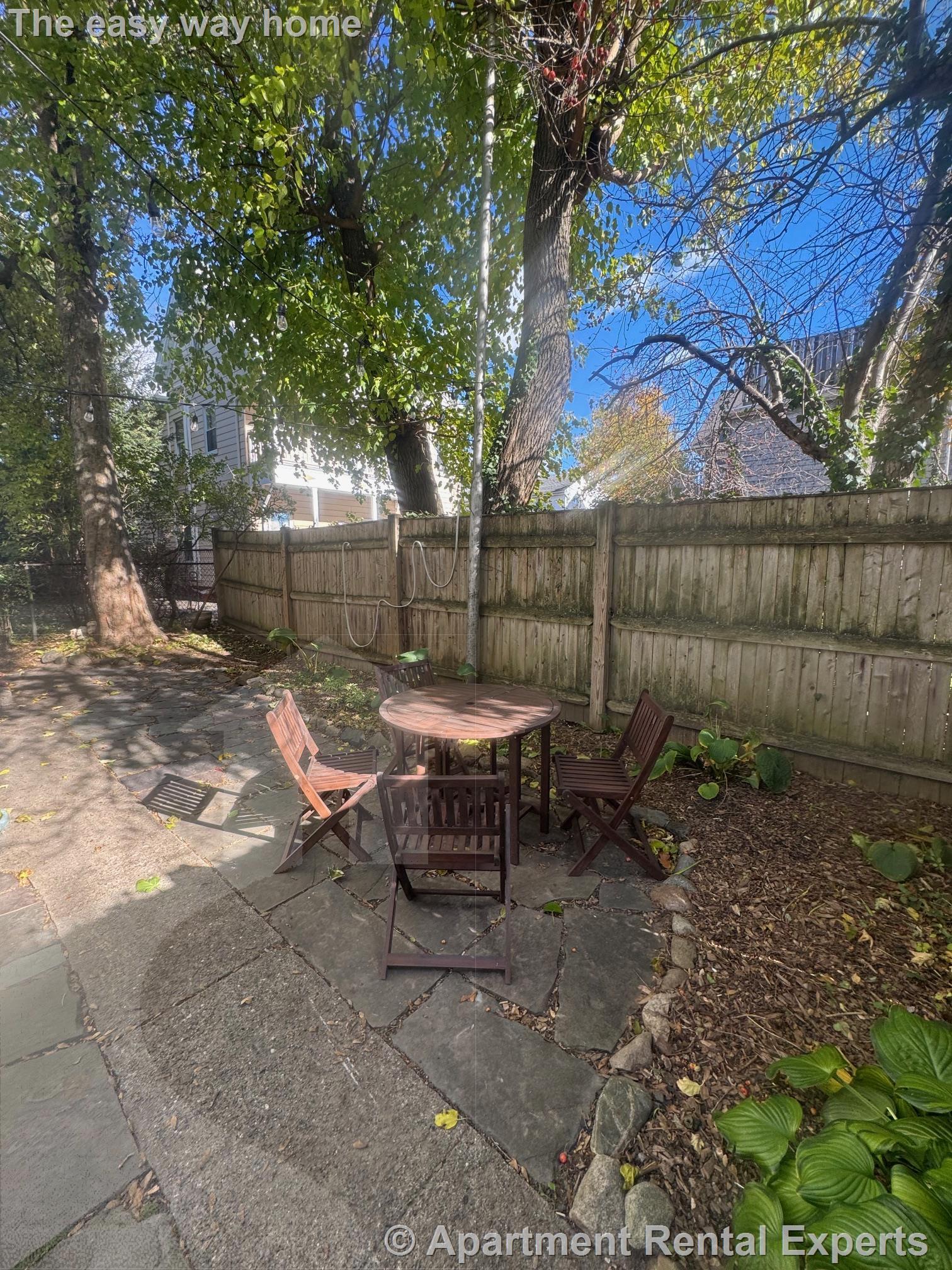 Building Photo - 11 Belmont Sq