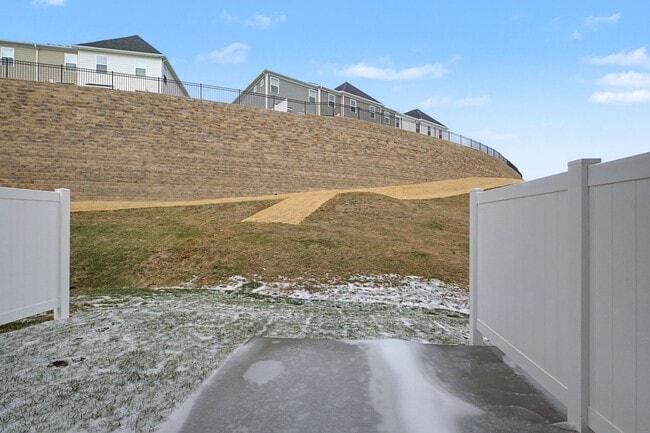 Building Photo - Brand new Hermitage townhome, end unit with garage, 3 bedroom 2.5 baths, community pool