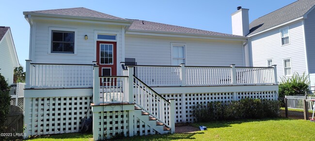 Building Photo - 45 Holbrook Dr