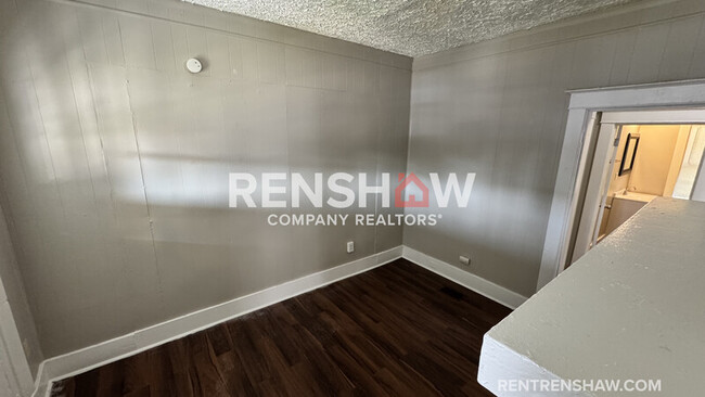 Building Photo - 696 Decatur St