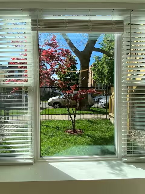 Building Photo - 2943 N Gresham Ave