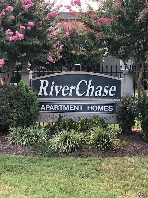 Primary Photo - Riverchase Apartments