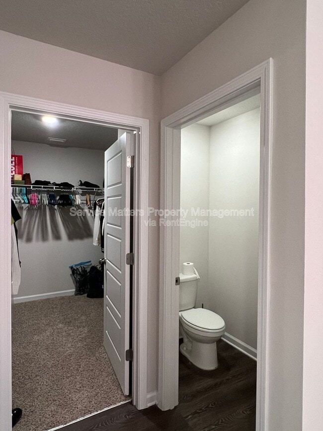 Building Photo - 921 Lovebird Ct