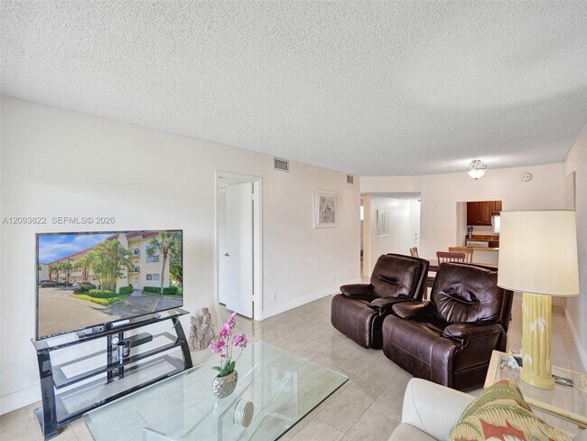 Building Photo - 8962 S Hollybrook Blvd