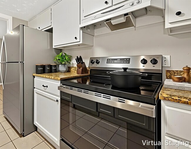 Building Photo - 9022 Wilcrest Dr