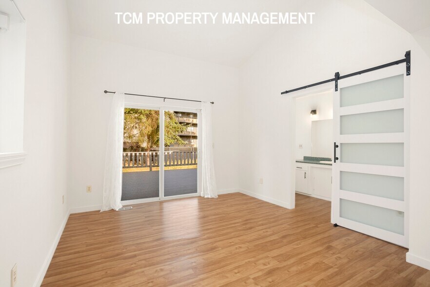 Building Photo - 1053 Lynnwood Ave NE