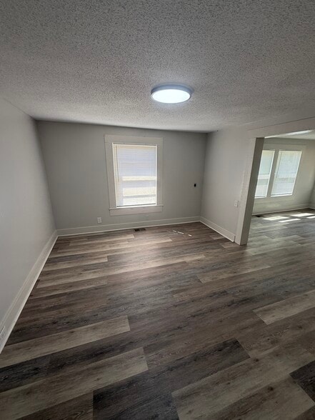 Building Photo - 537 37th Ter W