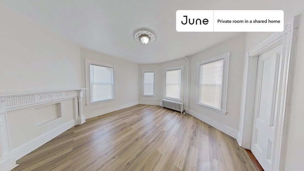 Primary Photo - Private bedroom in 3 bed/1 bath Home