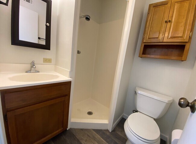 Building Photo - 307 Bass Boat VLG