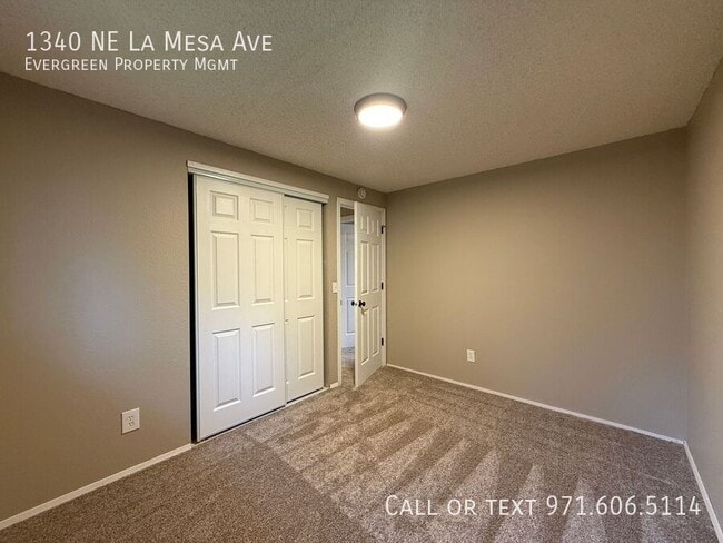 Building Photo - 1340 NE La Mesa Ave