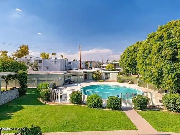 Building Photo - 1702 W Tuckey Ln