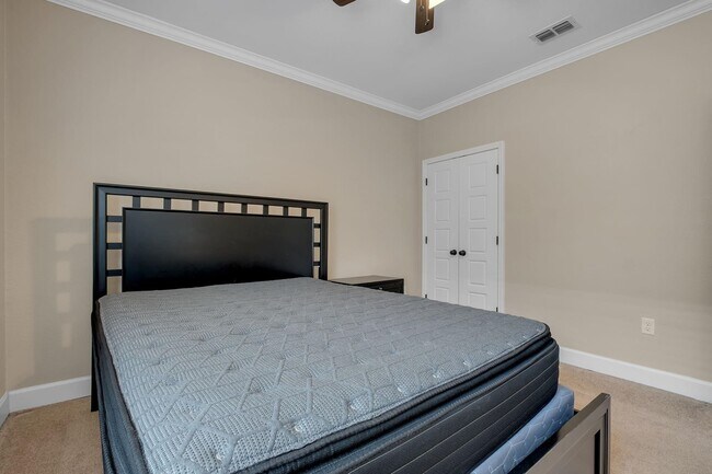 Building Photo - 1826 Sagebrook Dr