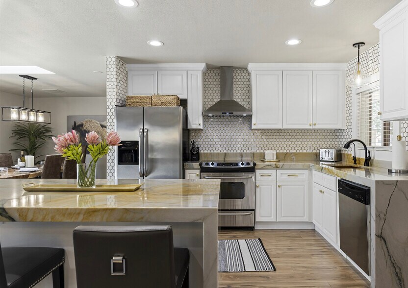 Building Photo - 4825 N 82nd St