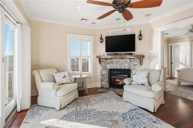 Building Photo - 246 Sand Hill Cove Rd