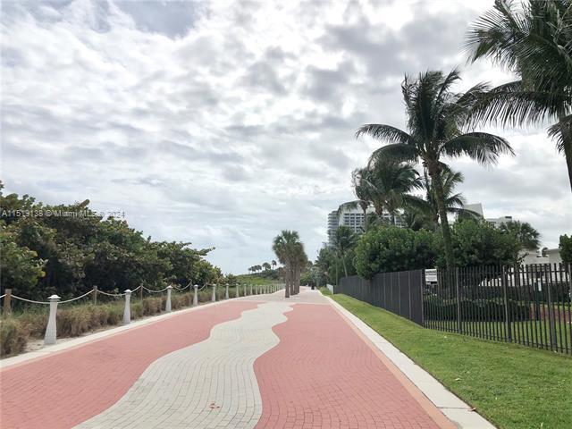 Building Photo - 4779 Collins Ave