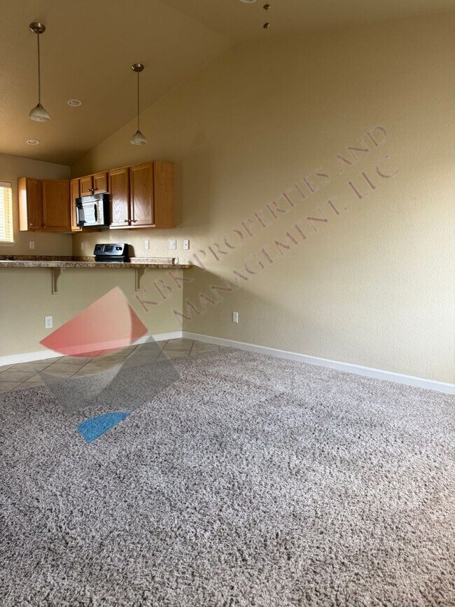 Building Photo - P&amp;D-1000-1002 First Street