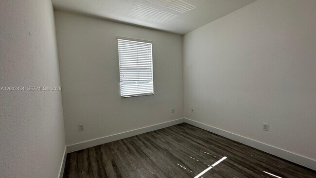 Building Photo - 10911 NW 79th St