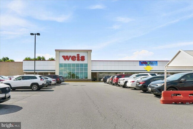 Building Photo - 1403 Wilmer Park Ln