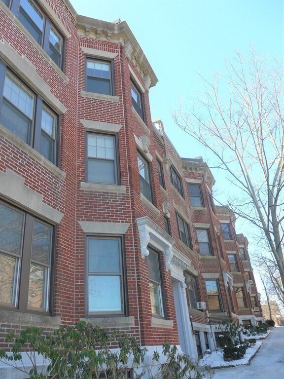 Building Photo - 25 Stearns Rd