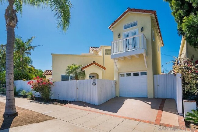 Building Photo - 308 Palm Ave
