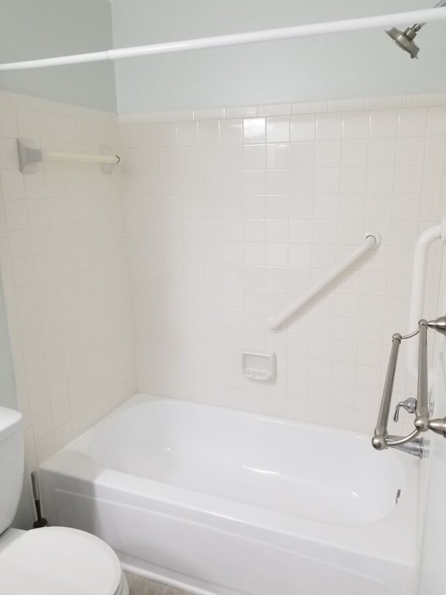 Building Photo - 2603 Camelback Ln